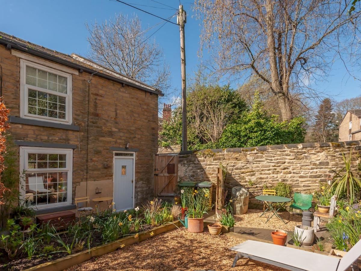 Pass The Keys Wonky Cottage With Amazing Garden 利兹 外观 照片